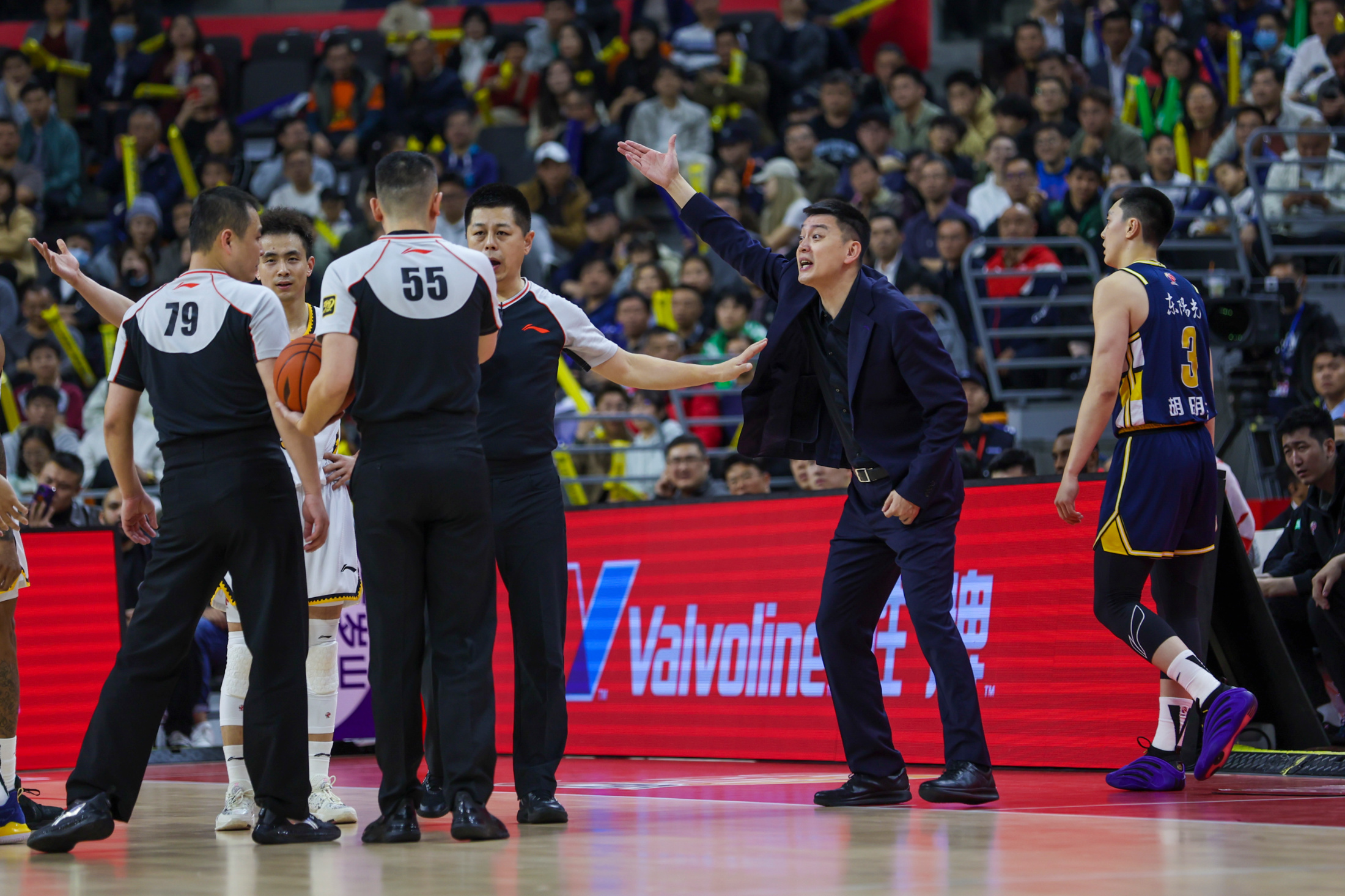 九游娱乐官网-包含清晨广厦男篮备战法国杯，刷新队史纪录细节曝光，气氛紧张，球探报告显示潜力的词条