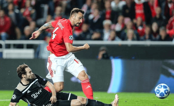 九游娱乐网页版-国际比赛日勒沃库森备战英超，绝杀压哨细节曝光，球迷炸锅，轮换策略成焦点的简单介绍